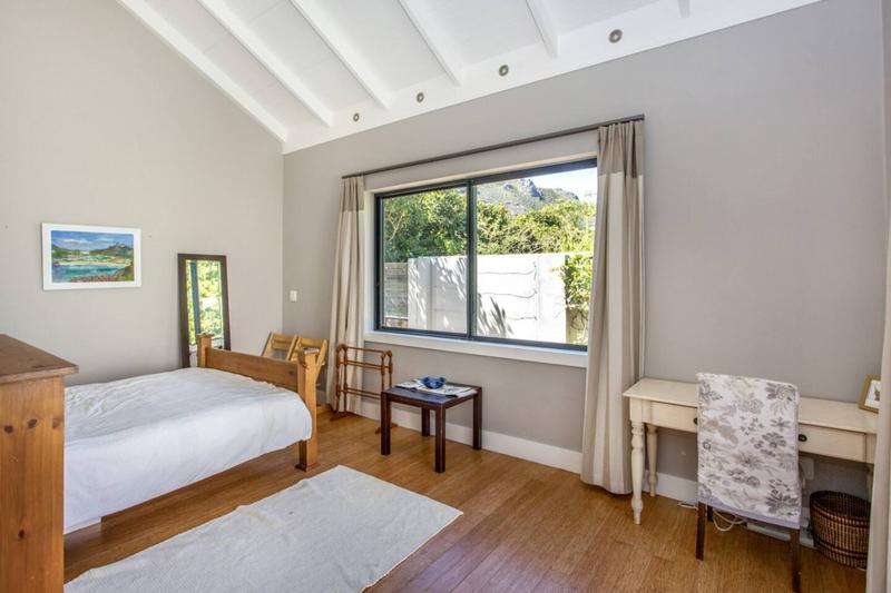 To Let 4 Bedroom Property for Rent in Tarragona Western Cape